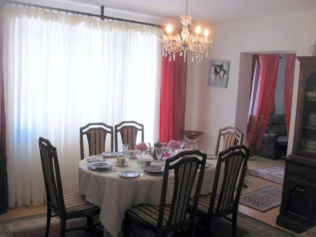Wisteria Hotel Tivat Exterior foto