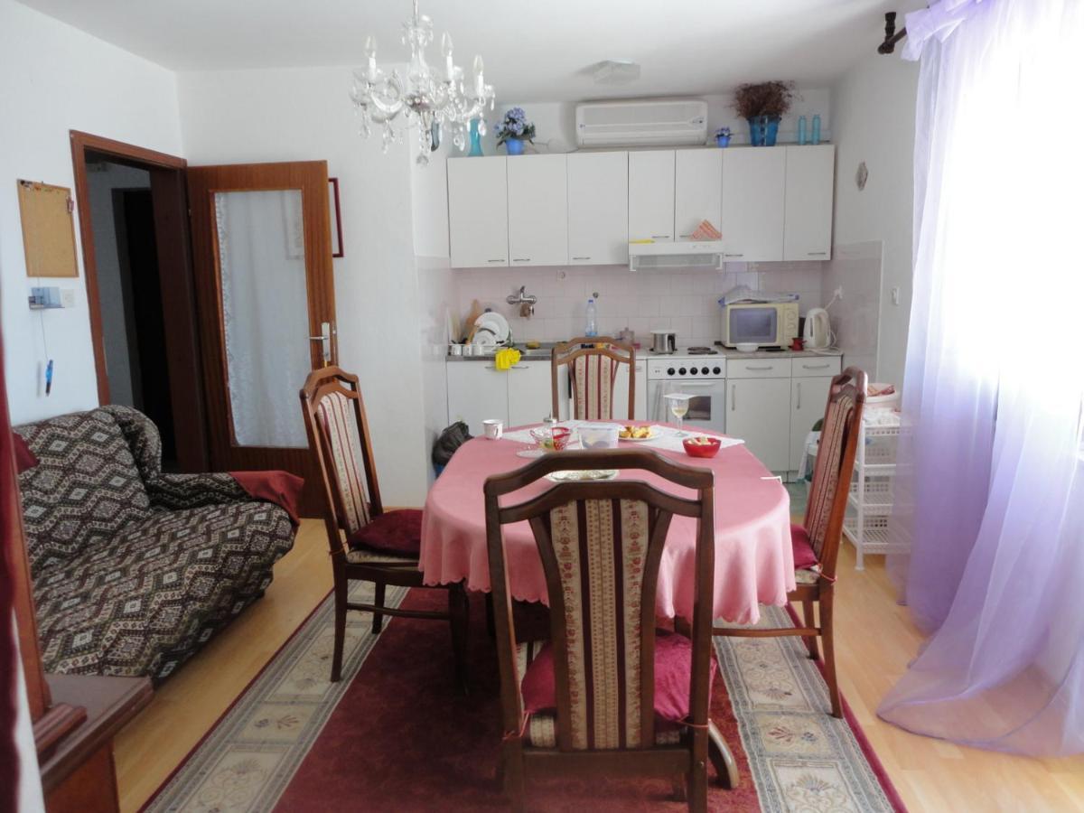 Wisteria Hotel Tivat Exterior foto