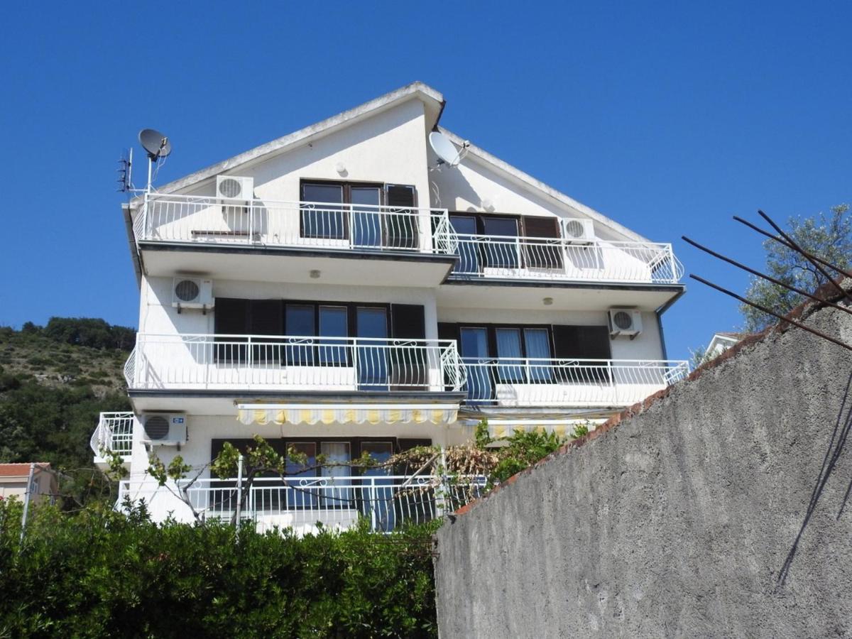 Wisteria Hotel Tivat Exterior foto