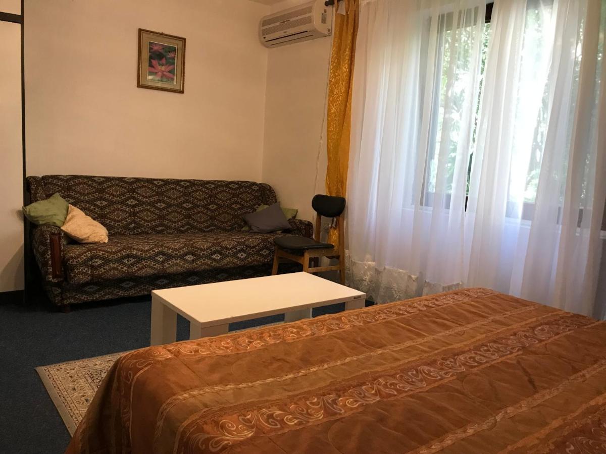 Wisteria Hotel Tivat Exterior foto